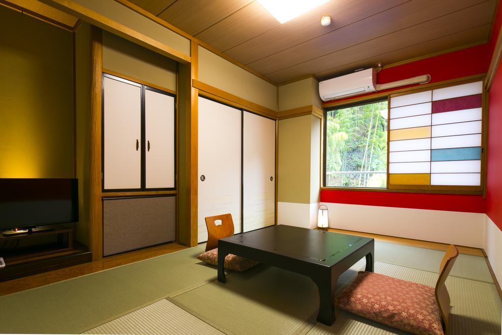 Yugawara-Onsen Komachikan Exterior photo